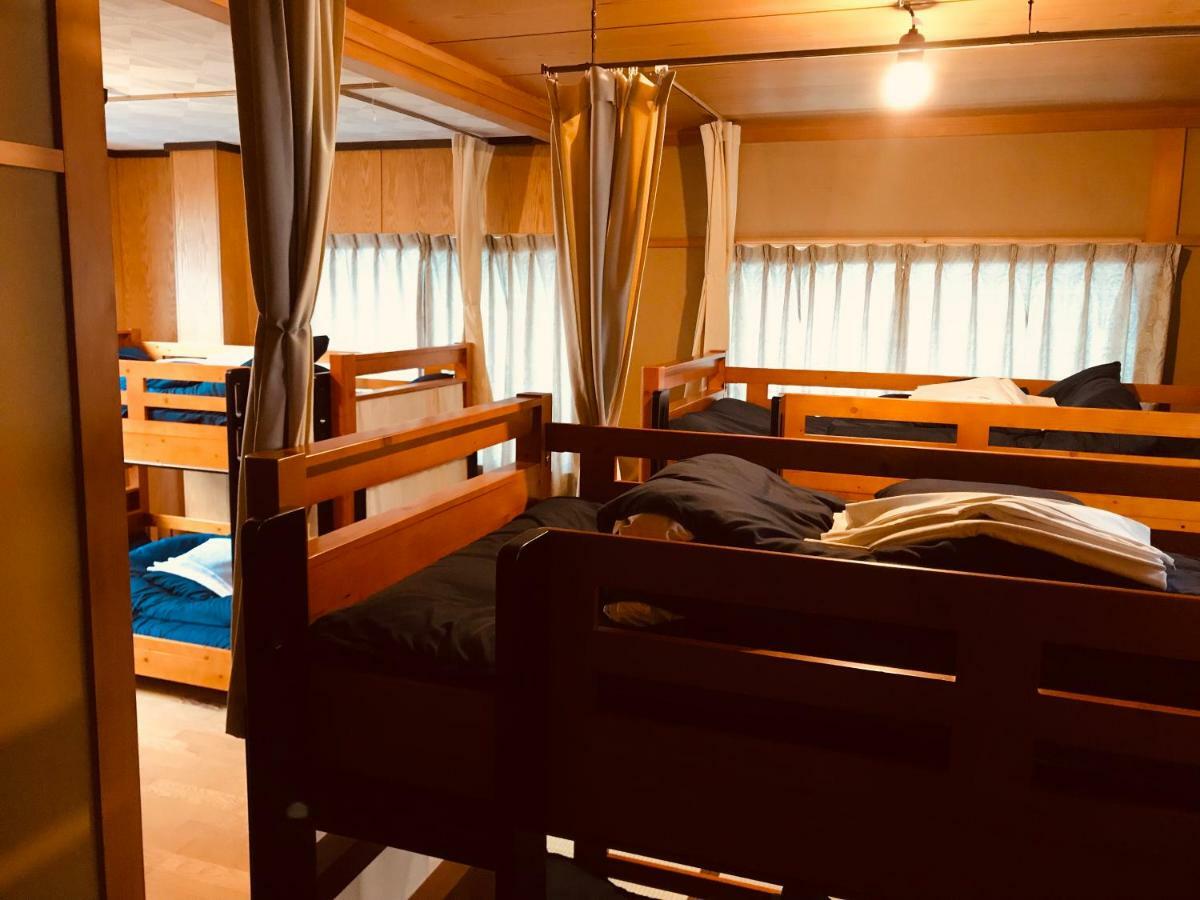 Ropeway St. Guesthouse Matsuyama  Exterior foto