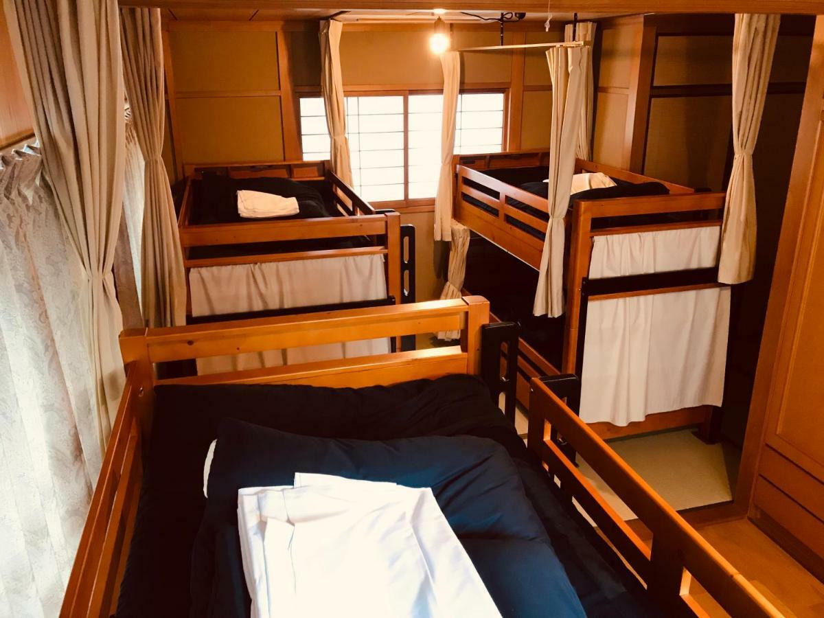 Ropeway St. Guesthouse Matsuyama  Exterior foto