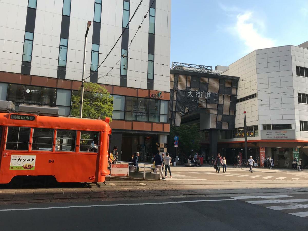 Ropeway St. Guesthouse Matsuyama  Exterior foto